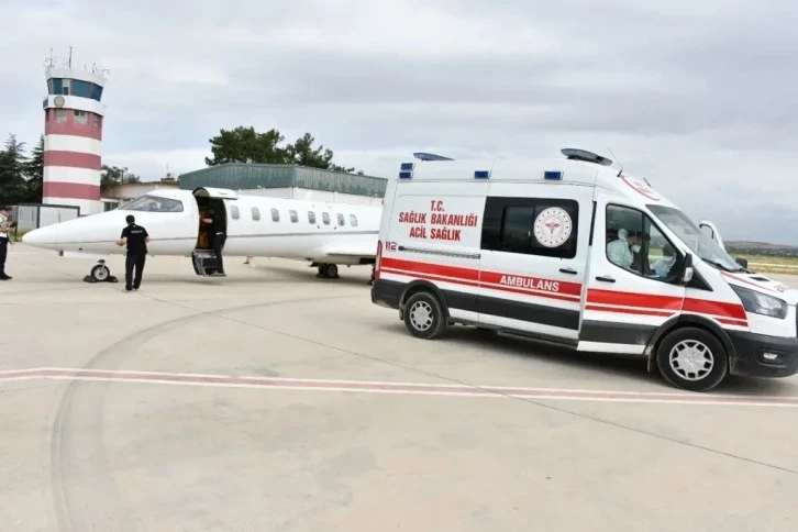 Mekke'den ambulans uçakla Gaziantep'e getirildi.