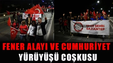 "Fener Alayı ve Cumhuriyet yürüyüşü" coşkusu