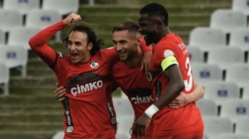 Gaziantep FK üç puanı 3 golle aldı