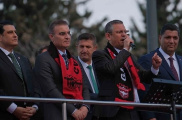 Özgür Özel, partisinin Gaziantep mitingine katıldı