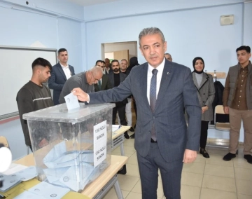 Vali Akkoyun oy kullandı, Seçime İlişkin Açıklamalarda bulundu